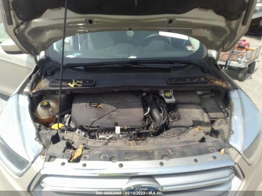 VIN 1FMCU0GD3JUC88984 2018 FORD ESCAPE SE