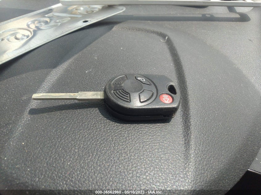 VIN 1FMCU0GD3JUC88984 2018 FORD ESCAPE SE