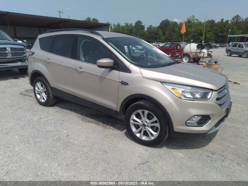 VIN 1FMCU0GD3JUC88984 2018 FORD ESCAPE SE