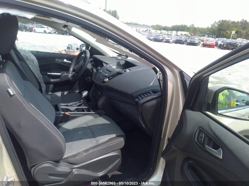 VIN 1FMCU0GD3JUC88984 2018 FORD ESCAPE SE