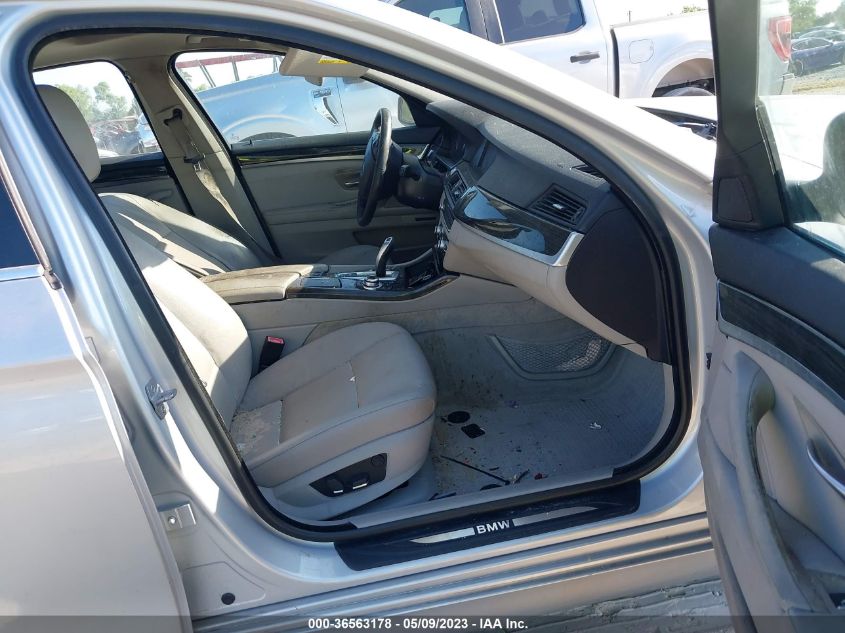 2013 BMW 5 SERIES 528I XDRIVE - WBAXH5C56DD111837