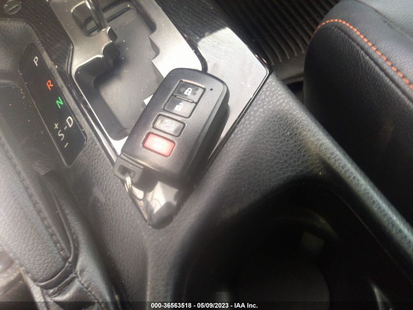2018 TOYOTA RAV4 SE - JTMJFREVXJJ227140