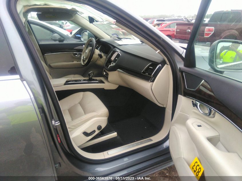 2016 VOLVO XC90 T6 MOMENTUM - YV4A22PK3G1053200