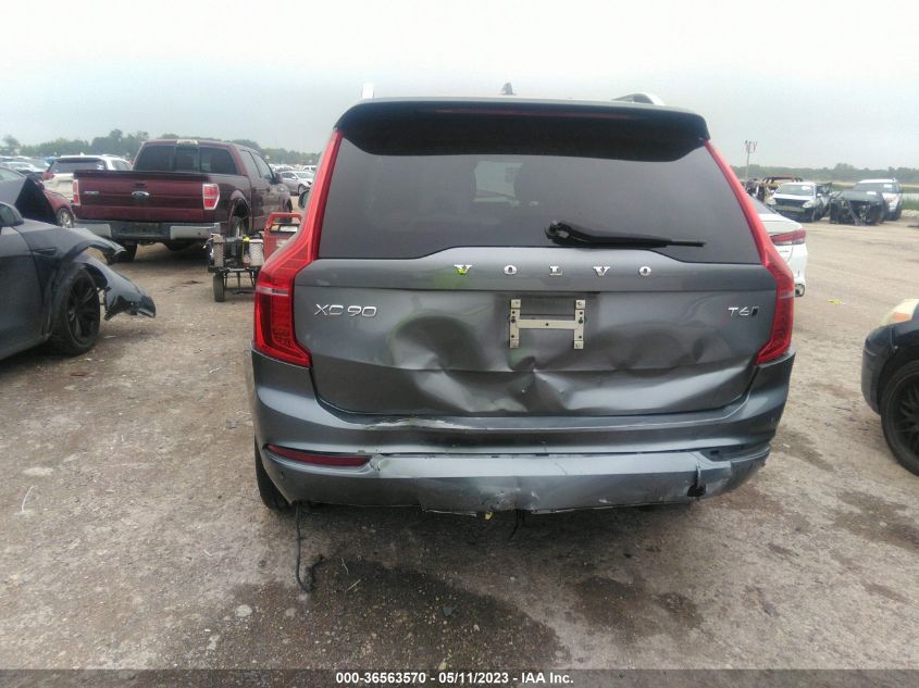 2016 VOLVO XC90 T6 MOMENTUM - YV4A22PK3G1053200