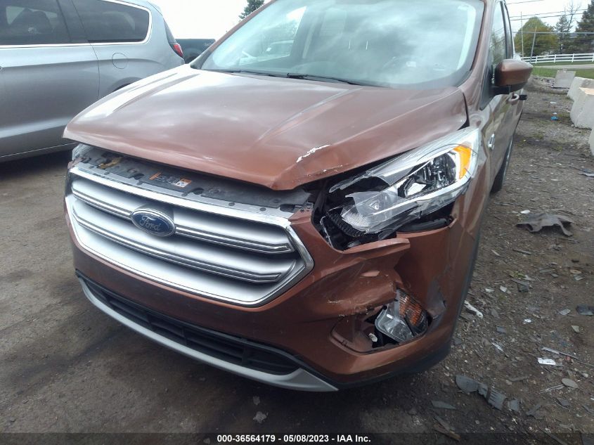 2017 FORD ESCAPE SE - 1FMCU0GDXHUC86577