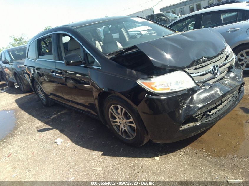 VIN 5FNRL5H69DB047586 2013 HONDA ODYSSEY no.1