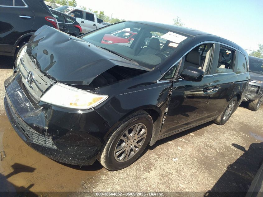 VIN 5FNRL5H69DB047586 2013 HONDA ODYSSEY no.2