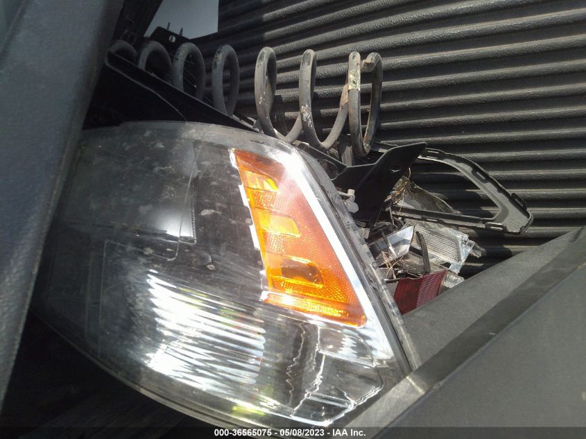 2019 RAM 1500 CLASSIC SLT - 1C6RR7LT0KS607963