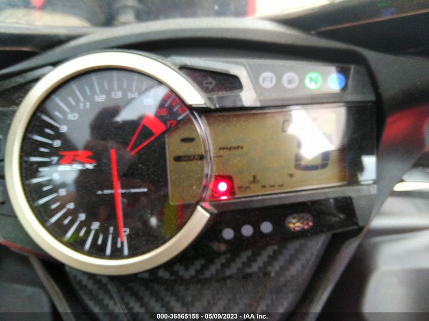 2013 SUZUKI GSX-R600 - JS1GN7FA3D2101854