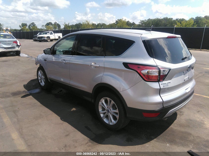 VIN 1FMCU0GD1HUA88955 2017 FORD ESCAPE SE