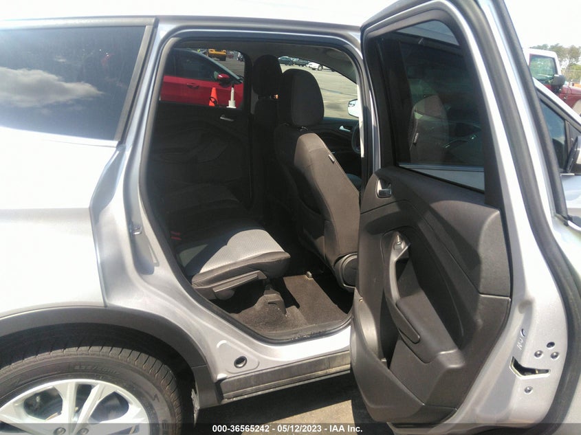 VIN 1FMCU0GD1HUA88955 2017 FORD ESCAPE SE
