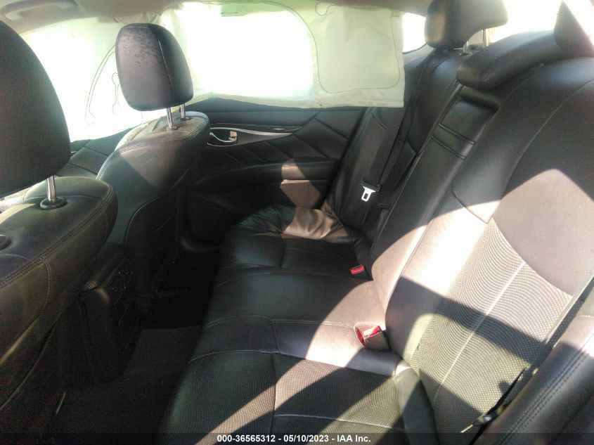 2015 INFINITI Q70 - JN1BY1ARXFM561931