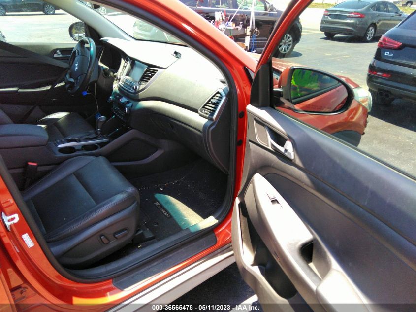 2017 HYUNDAI TUCSON SE PLUS - KM8J33A46HU419131