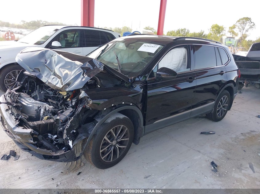VIN 3VV3B7AX9LM151708 2020 VOLKSWAGEN TIGUAN SE/SEL/SE R-LINE BLACK