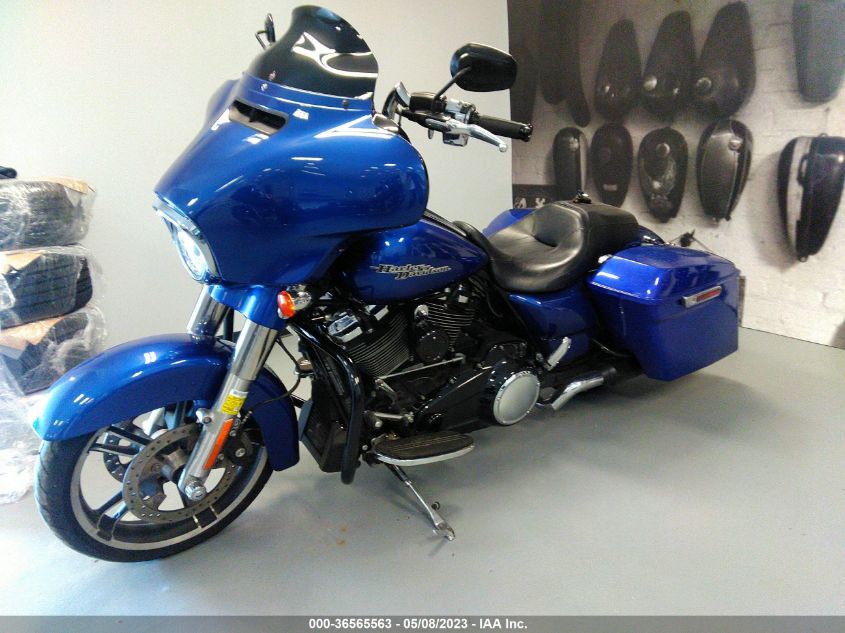 2017 HARLEY-DAVIDSON FLHXS STREET GLIDE SPECIAL - 1HD1KRC14HB622199