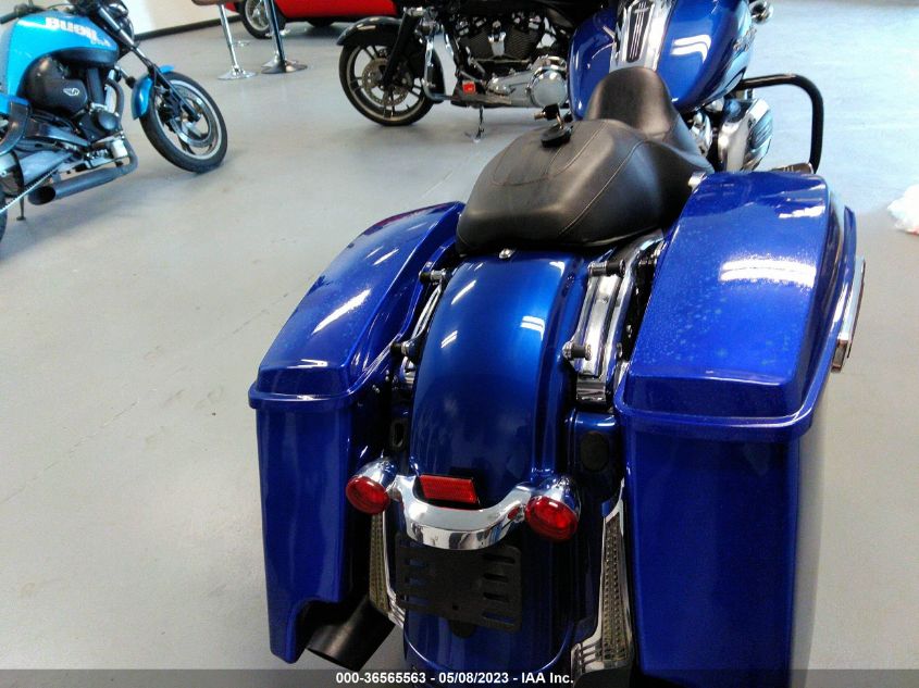 2017 HARLEY-DAVIDSON FLHXS STREET GLIDE SPECIAL - 1HD1KRC14HB622199