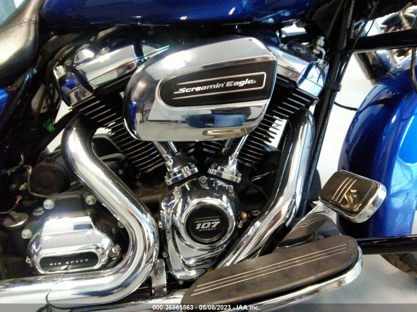 2017 HARLEY-DAVIDSON FLHXS STREET GLIDE SPECIAL - 1HD1KRC14HB622199