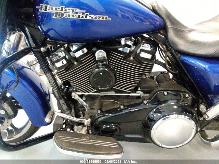 2017 HARLEY-DAVIDSON FLHXS STREET GLIDE SPECIAL - 1HD1KRC14HB622199