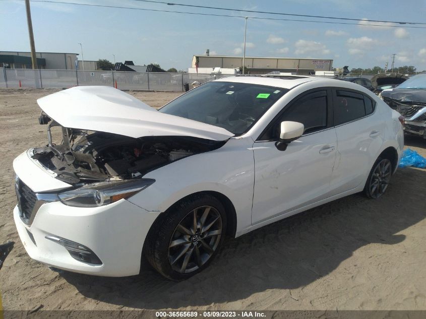 2018 MAZDA MAZDA3 4-DOOR GRAND TOURING 3MZBN1W32JM159163