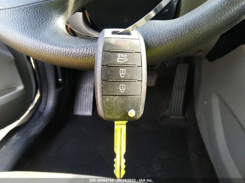 2016 KIA FORTE LX - KNAFK4A65G5539268
