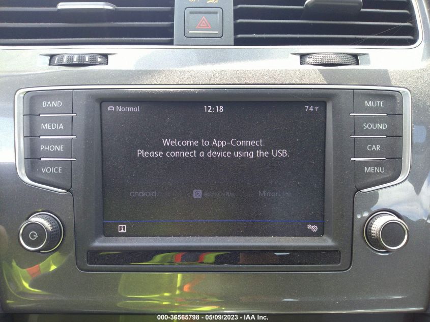 2016 VOLKSWAGEN E-GOLF SE - WVWKP7AU5GW916999