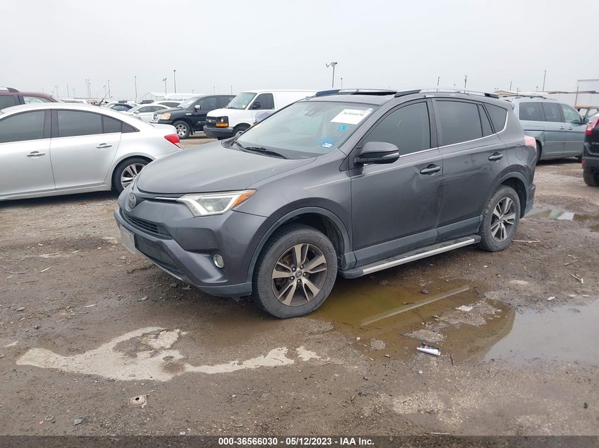 VIN JTMWFREV8HJ116084 2017 TOYOTA RAV4 XLE