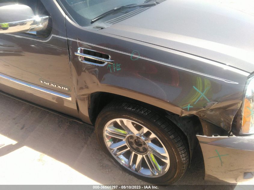 2013 CADILLAC ESCALADE PLATINUM EDITION - 1GYS4DEF8DR117984