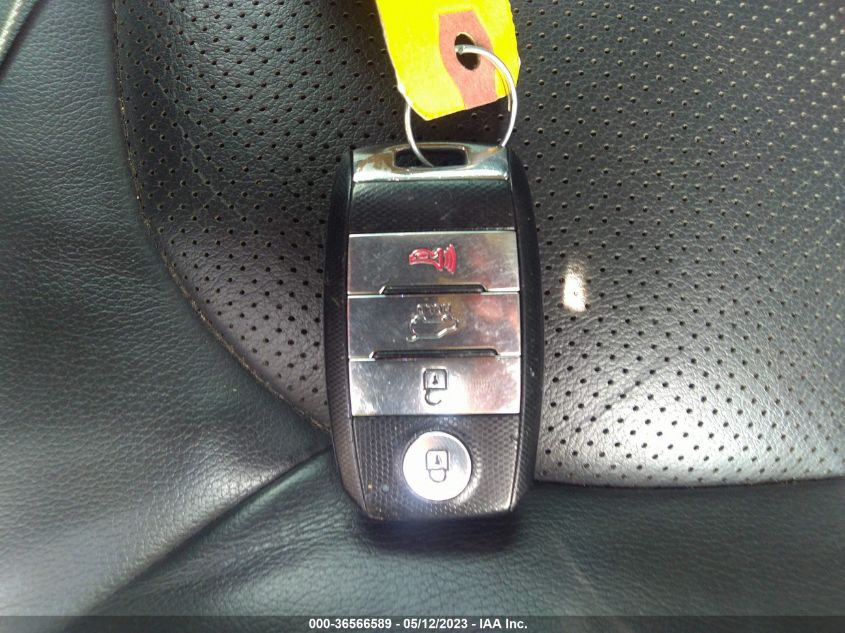 2016 KIA SOUL + - KNDJP3A5XG7829350