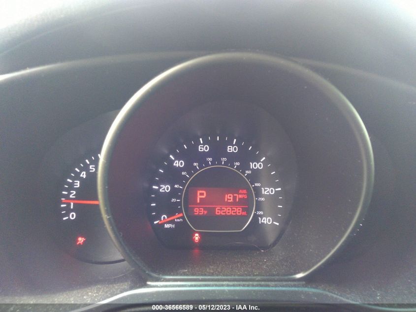 2016 KIA SOUL + - KNDJP3A5XG7829350