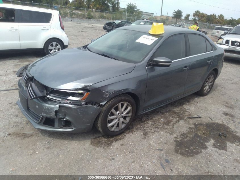 2013 VOLKSWAGEN JETTA SEDAN SE W/CONVENIENCE - 3VWDX7AJ5DM257023