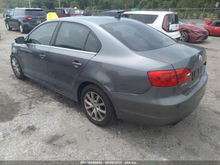 2013 VOLKSWAGEN JETTA SEDAN SE W/CONVENIENCE - 3VWDX7AJ5DM257023