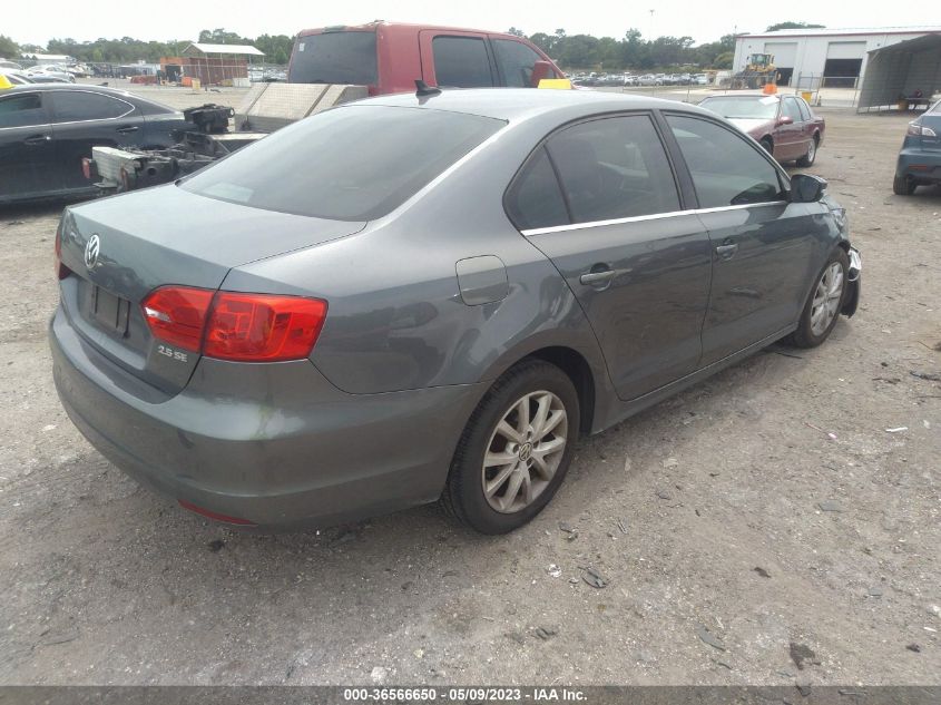 2013 VOLKSWAGEN JETTA SEDAN SE W/CONVENIENCE - 3VWDX7AJ5DM257023