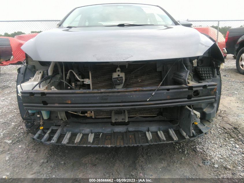 2015 NISSAN SENTRA SR - 3N1AB7AP6FY339799