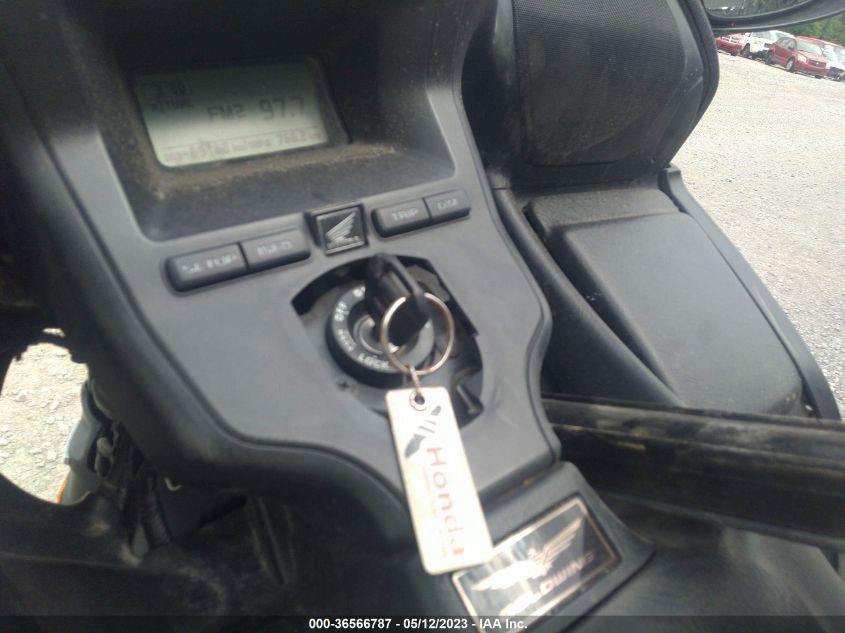 2013 HONDA GL1800 B - JH2SC682XDK000159