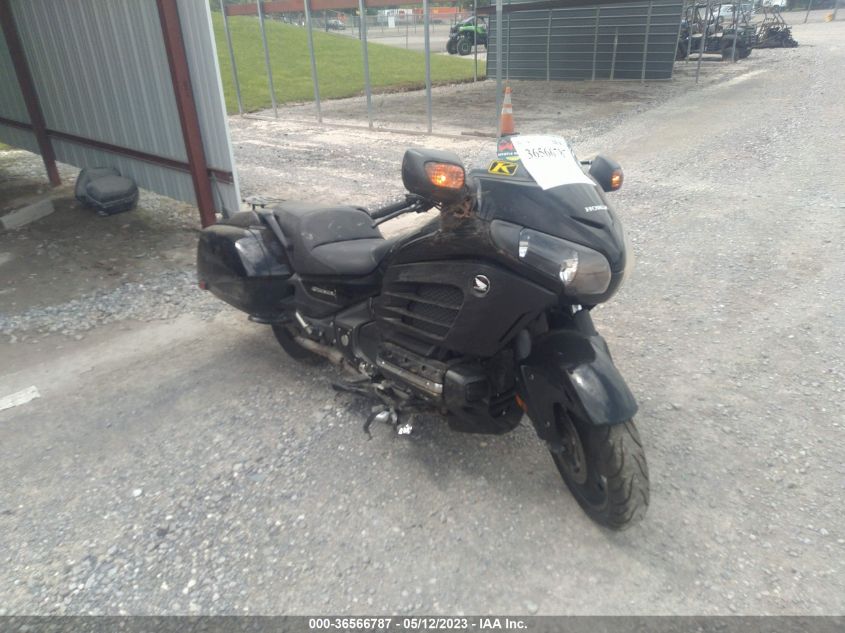 2013 HONDA GL1800 B - JH2SC682XDK000159