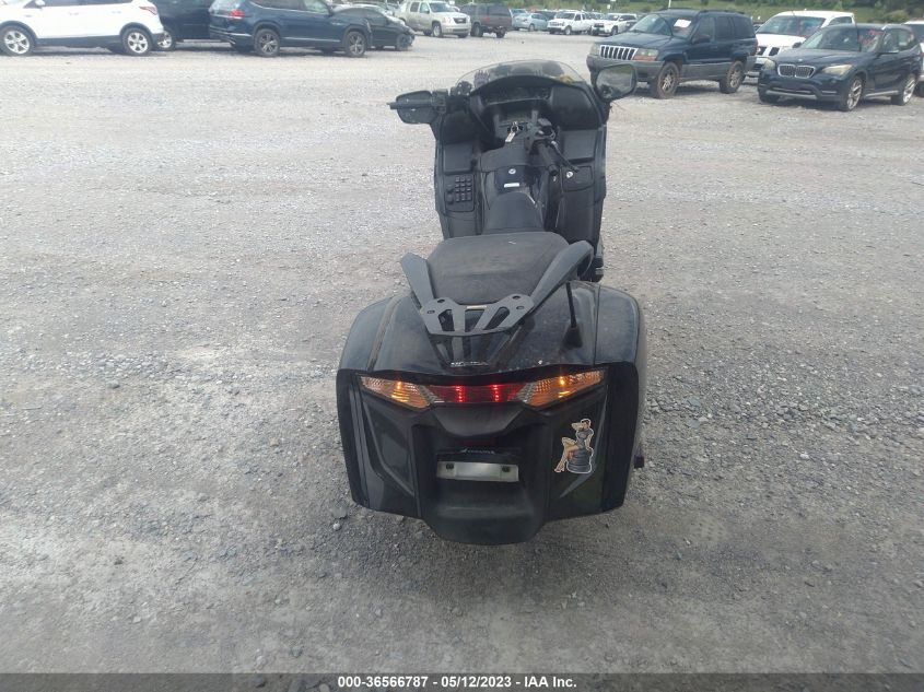 2013 HONDA GL1800 B - JH2SC682XDK000159