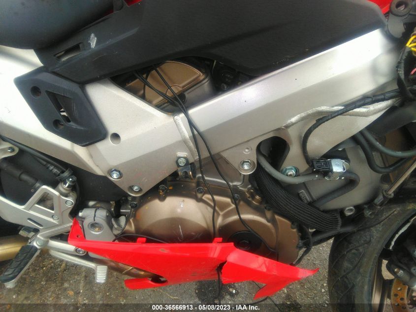 2014 HONDA VFR800 F JH2RC7919EK000634