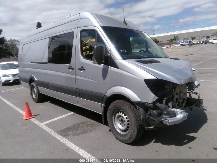 2018 MERCEDES-BENZ SPRINTER CARGO VAN - WD3PE8CD8JP634706