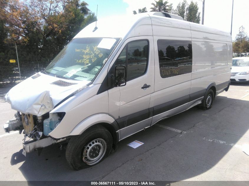 2018 MERCEDES-BENZ SPRINTER CARGO VAN - WD3PE8CD8JP634706
