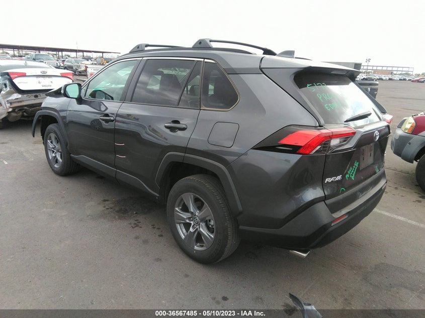 VIN 2T3W1RFV4NC185852 2022 TOYOTA RAV4 XLE