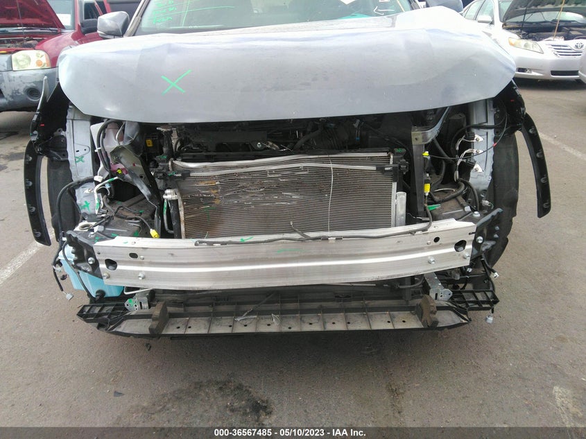VIN 2T3W1RFV4NC185852 2022 TOYOTA RAV4 XLE