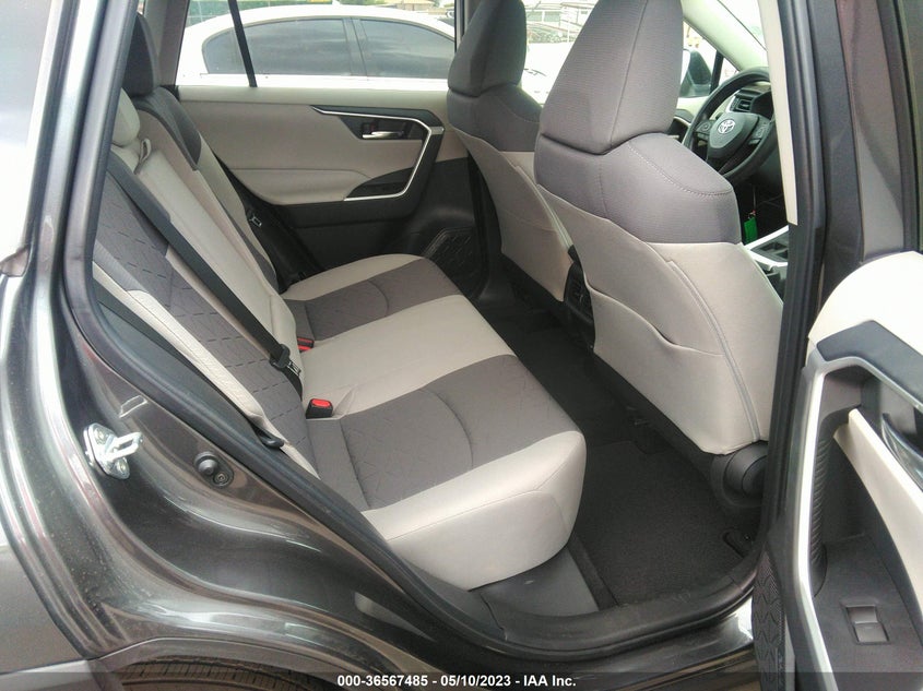 VIN 2T3W1RFV4NC185852 2022 TOYOTA RAV4 XLE