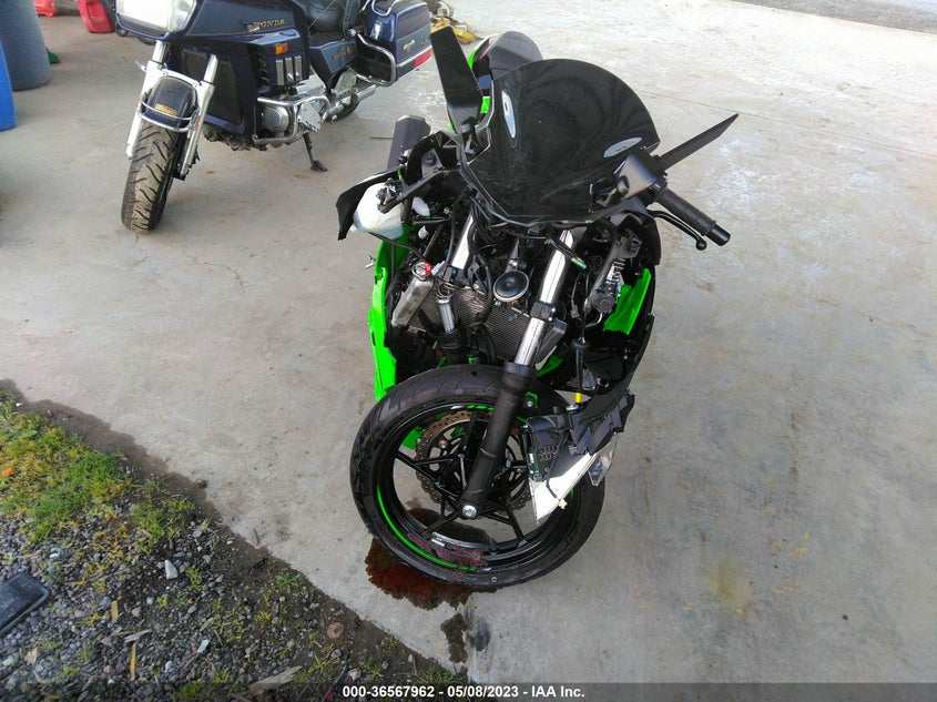 VIN JKAEXKG19PDAK6897 2023 KAWASAKI EX400