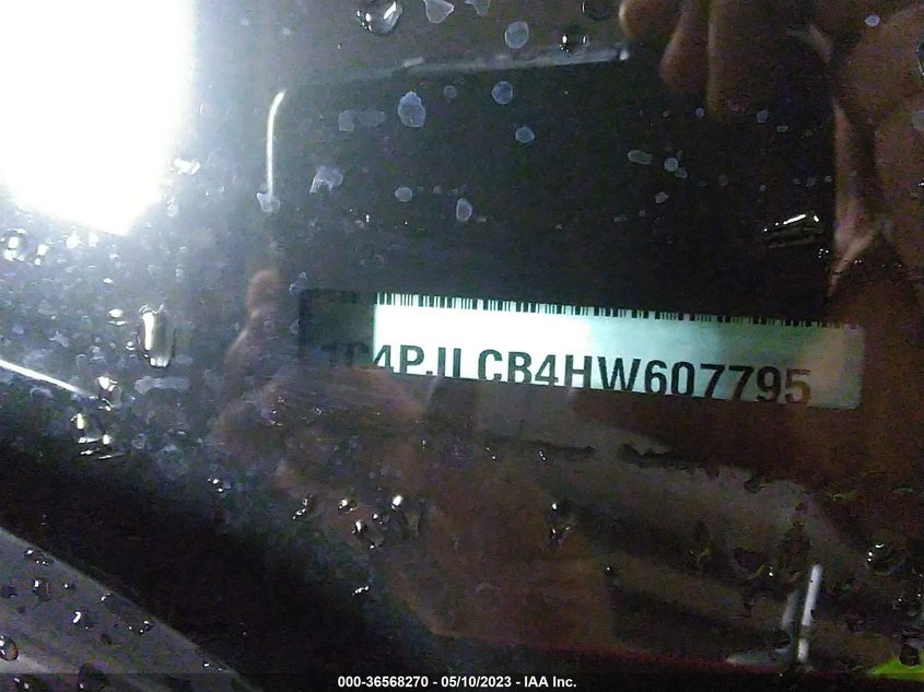 VIN 1C4PJLCB4HW607795 2017 JEEP CHEROKEE LATITUDE