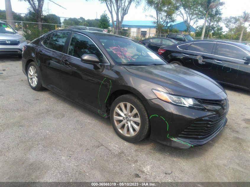 2018 TOYOTA CAMRY LE/SE/XLE/L - 4T1B11HK0JU562469