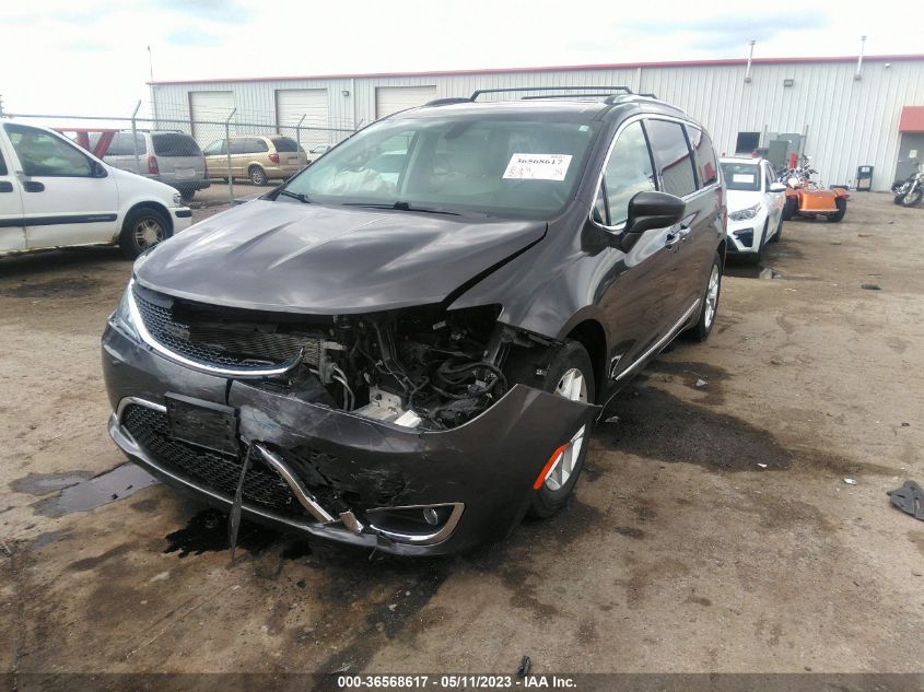 2020 CHRYSLER PACIFICA TOURING L - 2C4RC1BG6LR115176