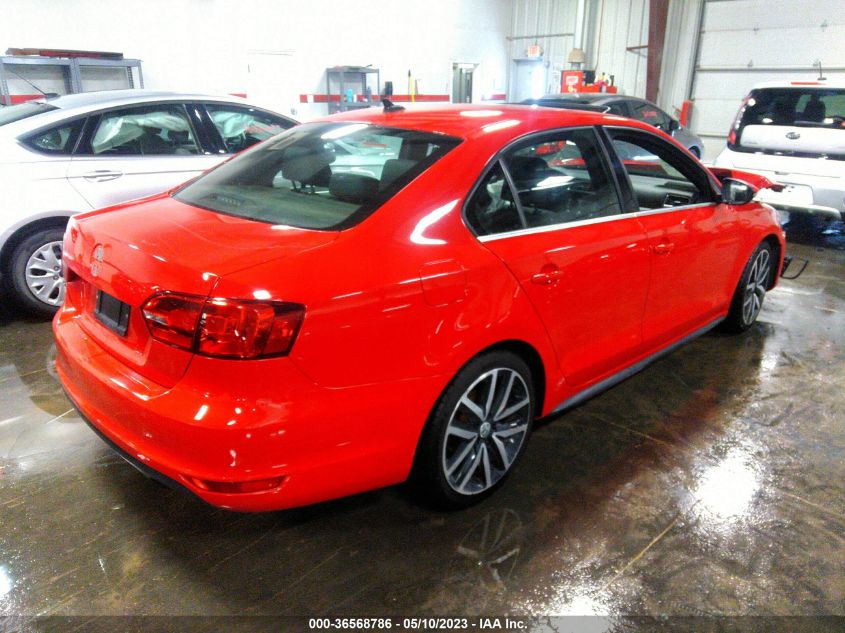 2013 VOLKSWAGEN GLI AUTOBAHN W/NAV 3VW467AJ7DM376050