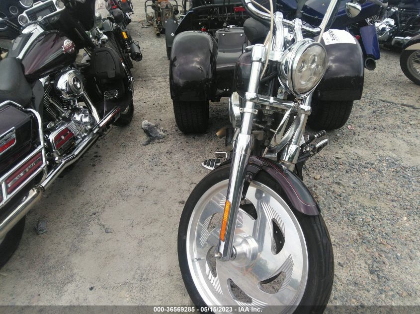 2005 HARLEY-DAVIDSON FXSTDI - 1HD1JBB105Y052450