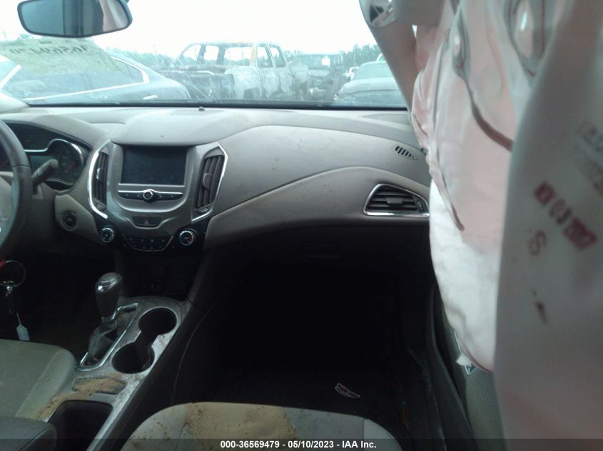 2018 CHEVROLET CRUZE LT - 1G1BE5SM7J7148204