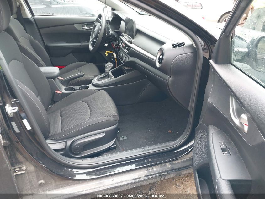 2021 KIA FORTE FE - 3KPF24AD1ME285219